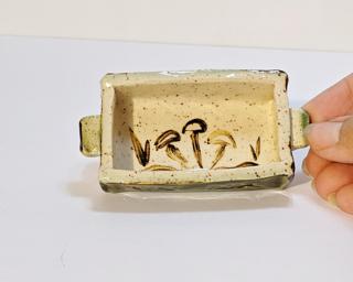 A sweet little planter for your shelf.