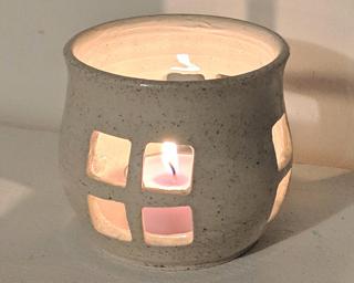 A lovely little summer candle holder for your table.