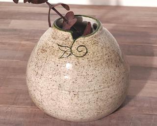 Accessorize your room with this sweet little bud vase.