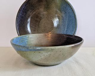 Two matching bowls for serving up your favorite dishes.